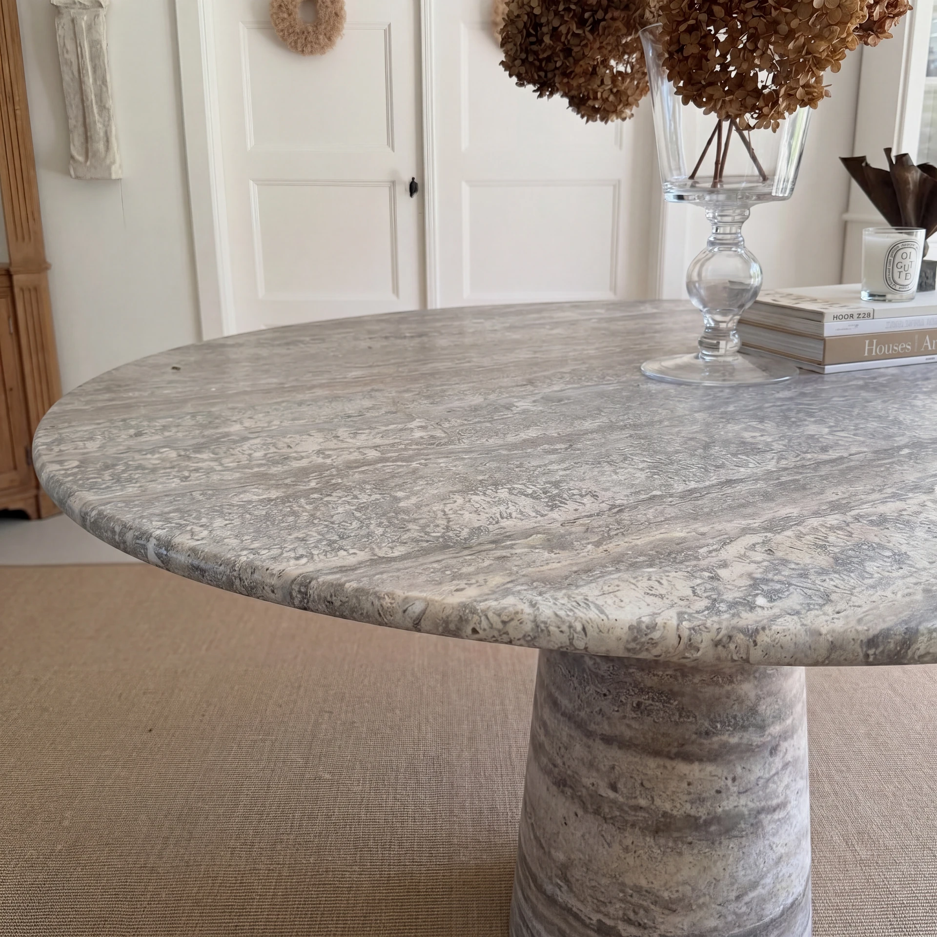 Round Veined Pedestal Dining Table thumbnail 2
