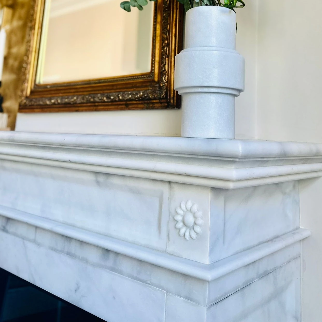 Carved Fluted White Fireplace Surround thumbnail 3