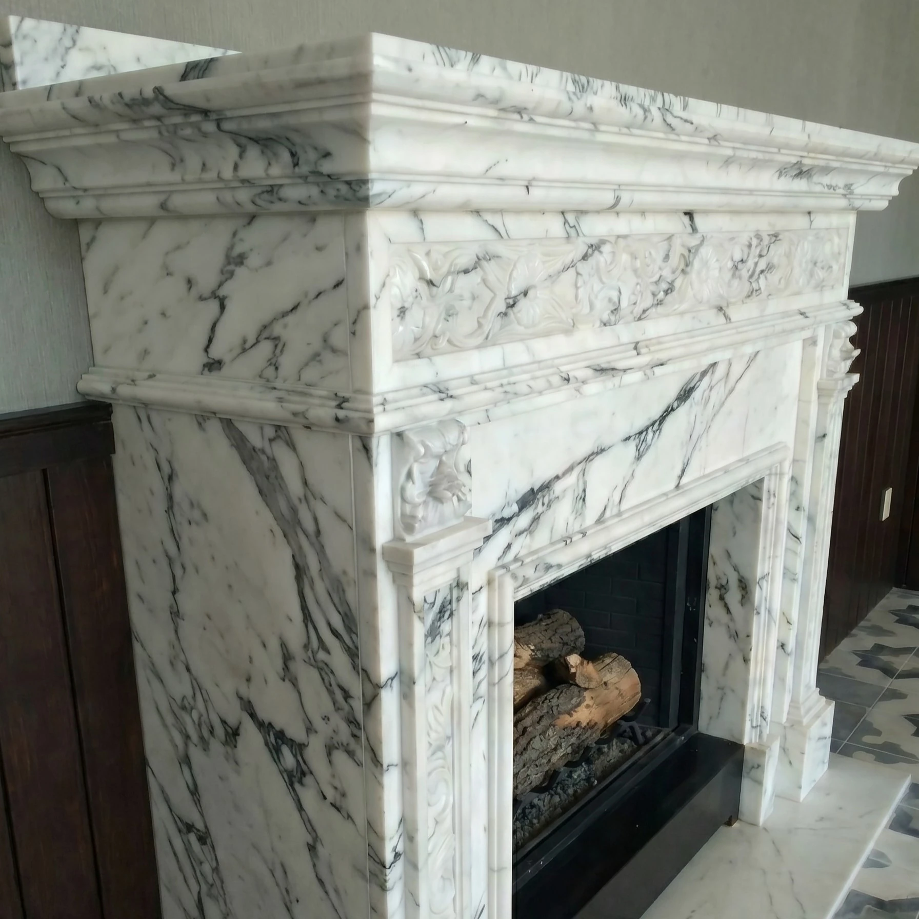 White Veined Carved Fireplace Surround thumbnail 2