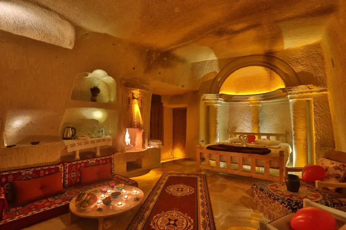 Abu Hayat Cave Hotel 4