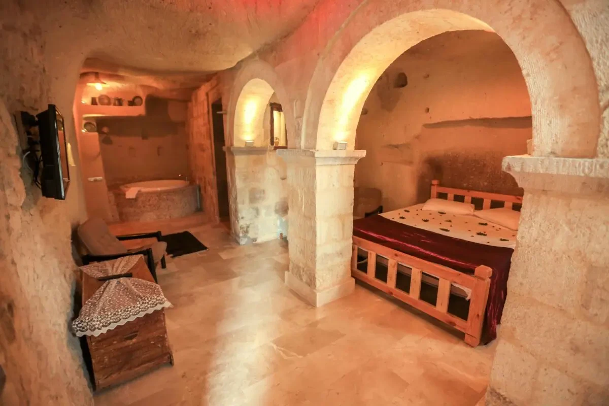 Abu Hayat Cave Hotel 2