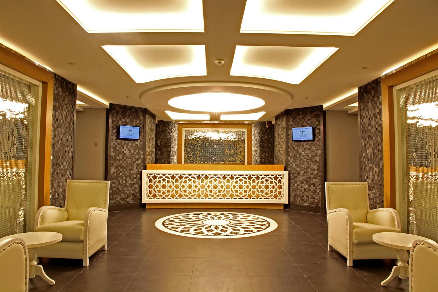 Queen’ s Park Hotel reference 4