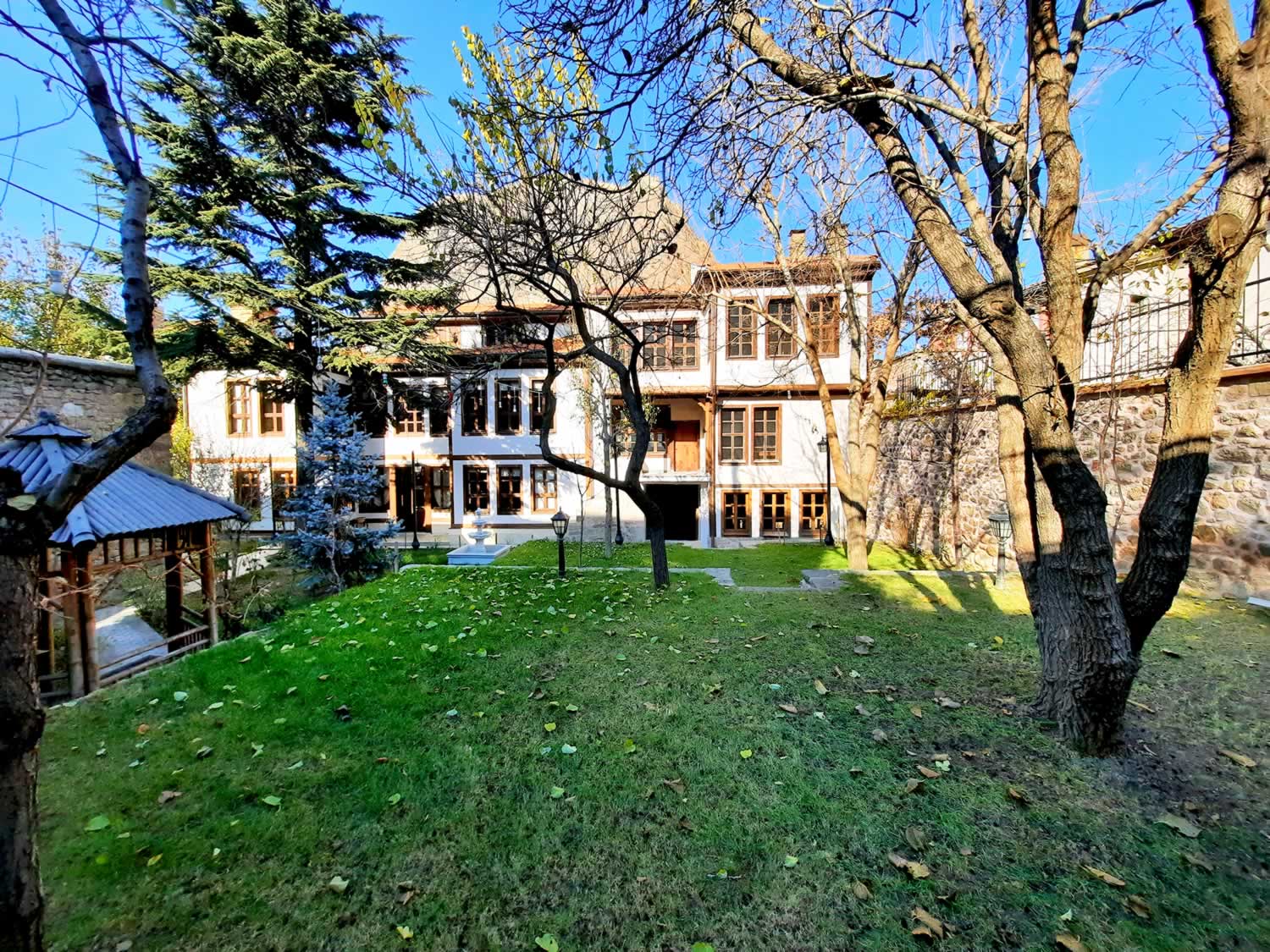Historical Reisoğlu Mansion and Selcuk’s Turkish Bath