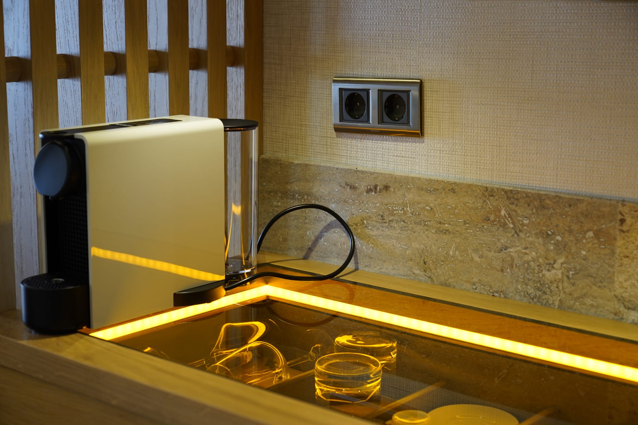 Silver Onyx - Silver Travertine Project reference 8