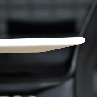Tapered White Knife Edge Detail