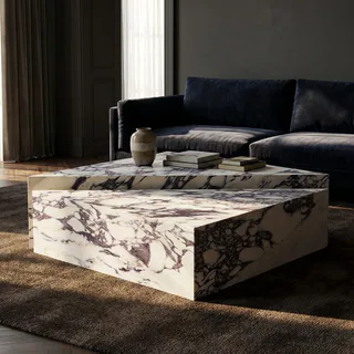 Calacatta Mermer Üçgen Orta Sehpa<br>